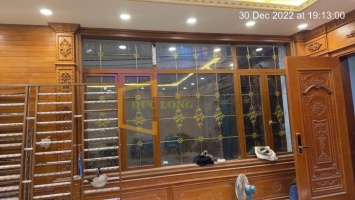 Kính hộp hoa văn trang trí-vàng đồng